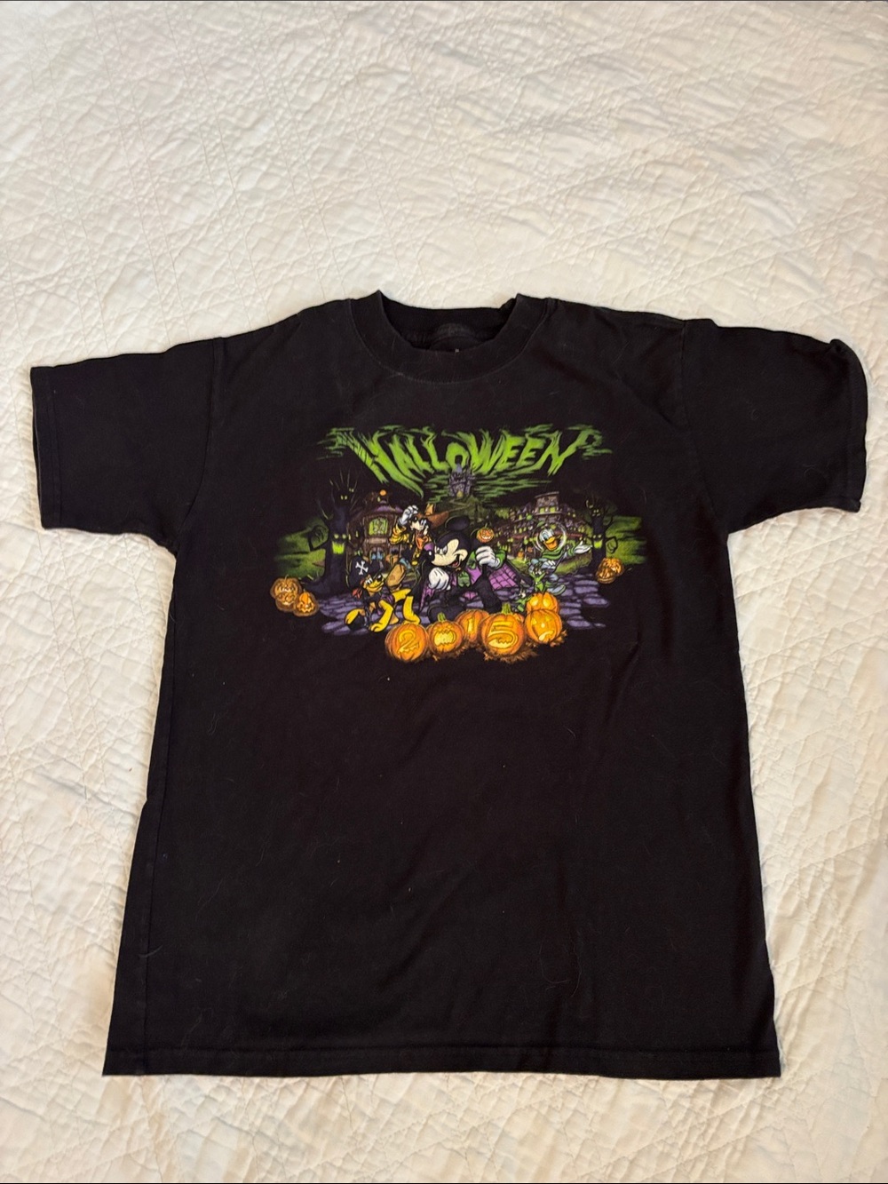 Disneyland 2015. Kids Black Halloween Graphic Tee